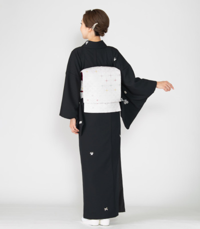付下げ　袷　着物　刺繍 吉祥文　宝尽くし 黒茶　背紋有 22CS1 付下げ 袷 着物 刺繍 吉祥文 宝尽くし 黒茶 背紋有 22CS1 | ヤマダ