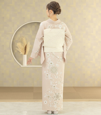 【美品✨】洗える着物　夏物　絽　付け下げ　亜麻色　金彩　松　黄みの薄茶色　C8 美品✨】洗える着物 夏物 絽 付け下げ 亜麻色 金彩 松 黄みの