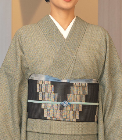 お仕立付き・単衣】都粋オリジナル東レセオαおめかし小紋（胡麻：鶯茶