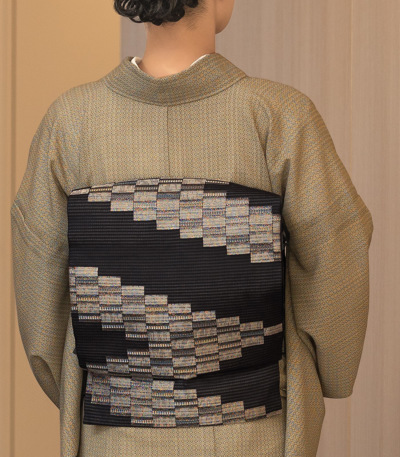 お仕立付き】都粋オリジナル 正絹夏名古屋帯（裂取霞文：黒） 正絹