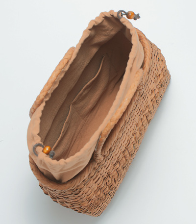 山葡萄カゴバッグ　ダイヤ編み　新品未使用　百貨店催事品 28％OFF】山葡萄バッグ（ダイヤ編み） 山葡萄・くるみかごバッグ