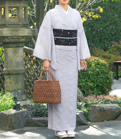 お仕立付き・単衣】東レセオα ジャパンモード小紋（華唐草：シルバー