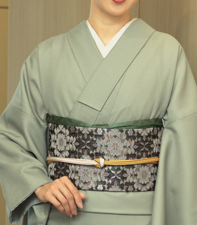 お仕立済み】西陣織名古屋帯（蔓囲い華紋：黒） 正絹名古屋帯 【きもの